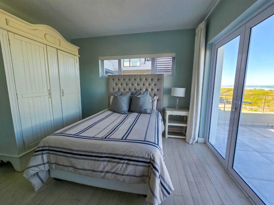 4 Bedroom Property for Sale in Stilbaai Oos Western Cape
